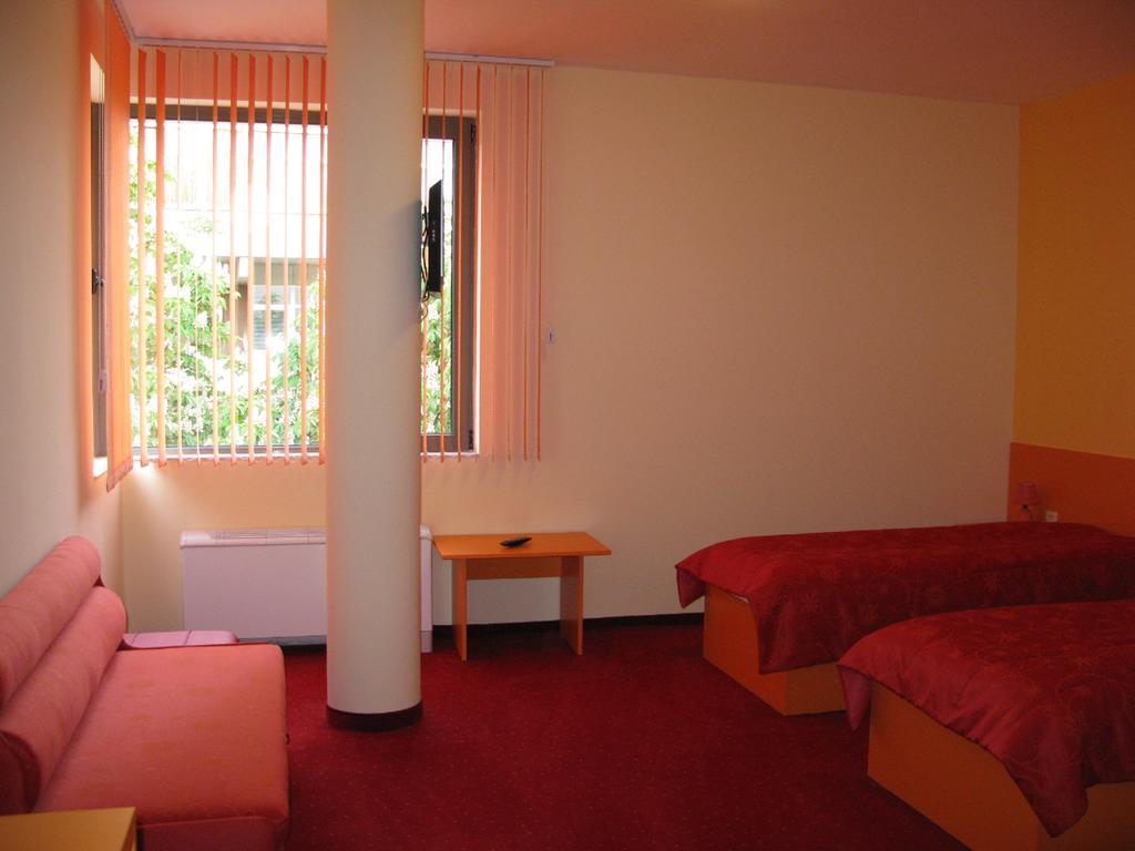 Hotel Tarnovo فيليكو ترنوفو الغرفة الصورة